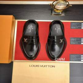 Picture of Louis Vuitton Shoes _SKULVsz38-45WM071513265